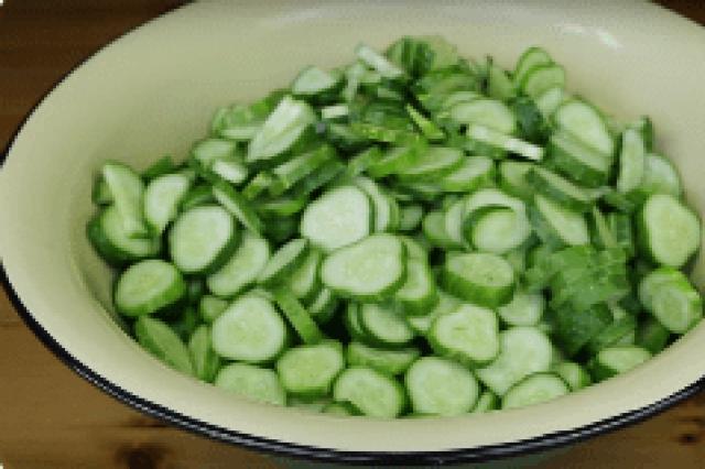 Salad untuk musim dingin: resep dengan foto