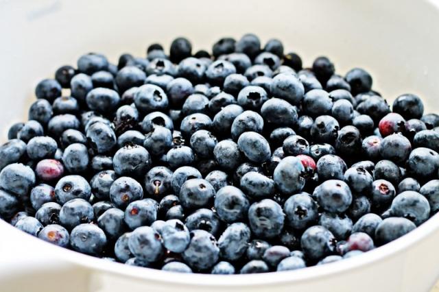 Blueberry kering: khasiat dan kegunaan yang bermanfaat