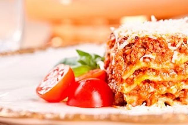 Di negara mana lasagna merupakan hidangan tradisional?