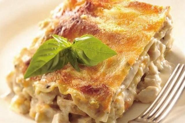 Resep sederhana: lasagna malas dalam wajan Resep pasta dengan saus Bolognese